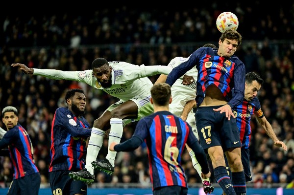 埃姆雷-詹：我还没有恢复到100%；我在中后卫位置上感觉很舒适